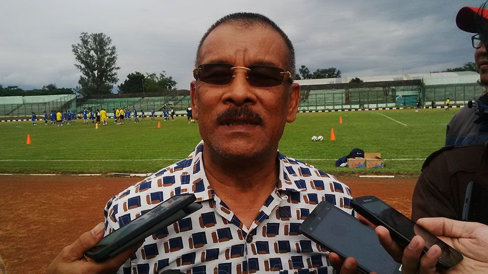 Manajer tim Persib Bandung, Umuh Muchtar Copyright: © INDOSPORT